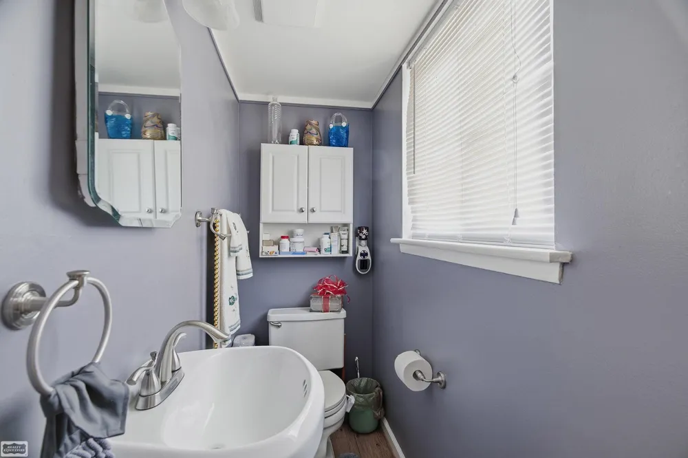 25842 Jeanette Court Street Roseville City, MI 48066