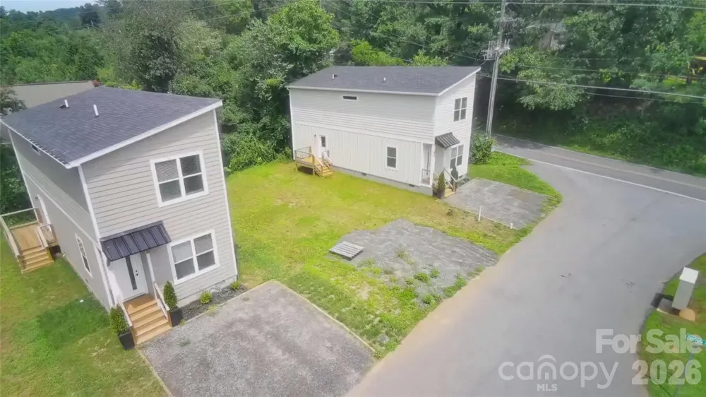 4 & 10 Wyndom Lane Asheville, NC 28805