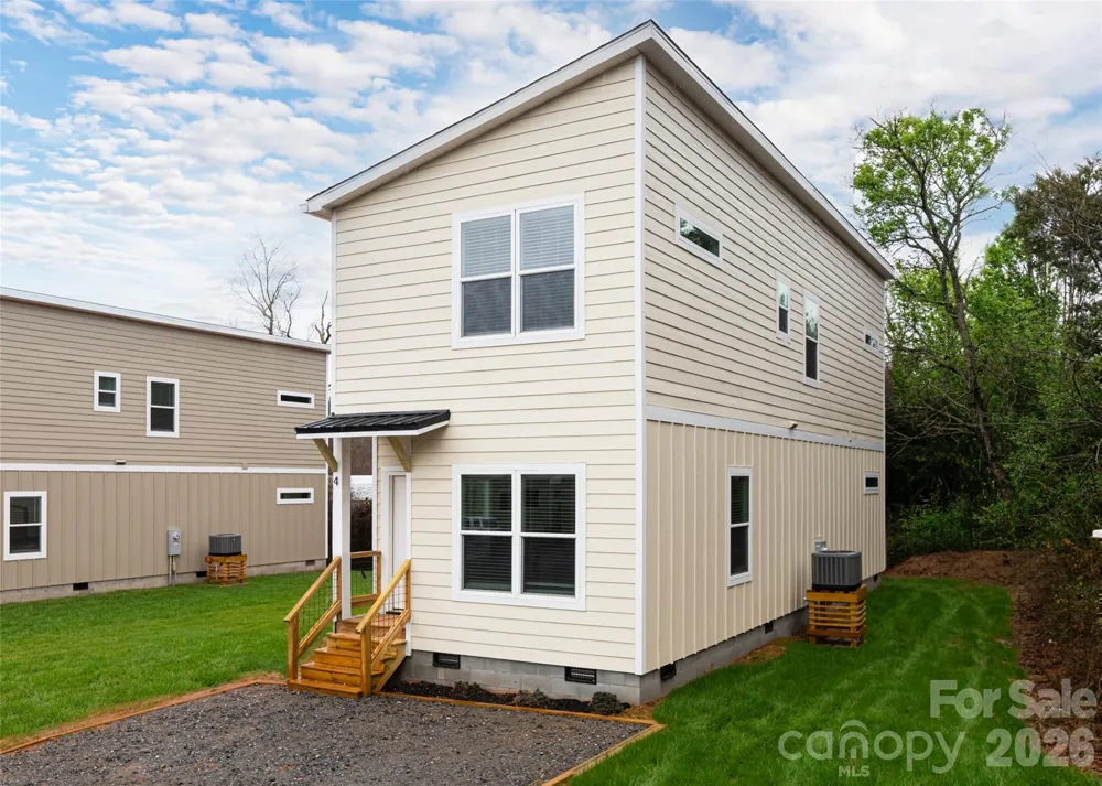 4 & 10 Wyndom Lane Asheville, NC 28805