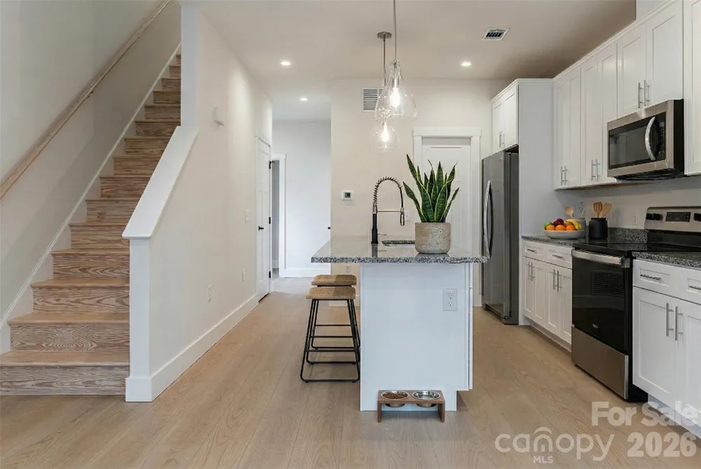 4 & 10 Wyndom Lane Asheville, NC 28805