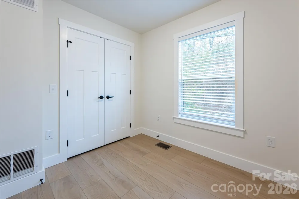 4 & 10 Wyndom Lane Asheville, NC 28805