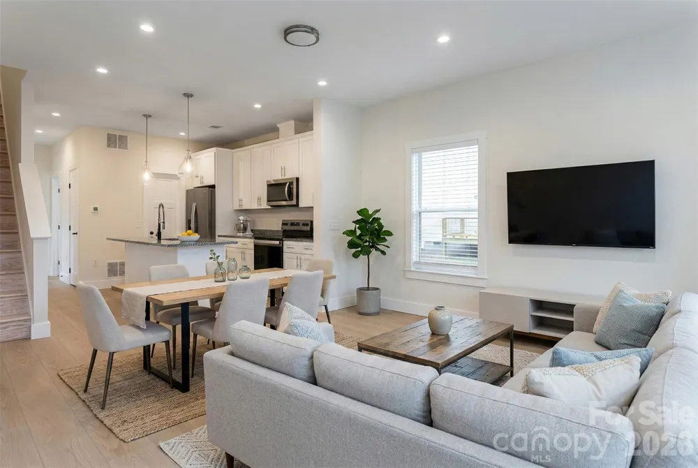4 & 10 Wyndom Lane Asheville, NC 28805