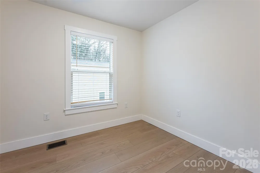 4 & 10 Wyndom Lane Asheville, NC 28805
