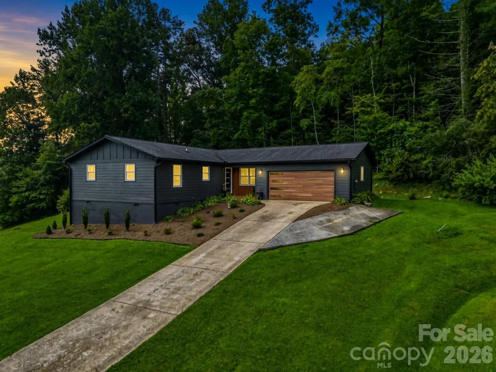 89 Hillview Circle Brevard, NC 28712