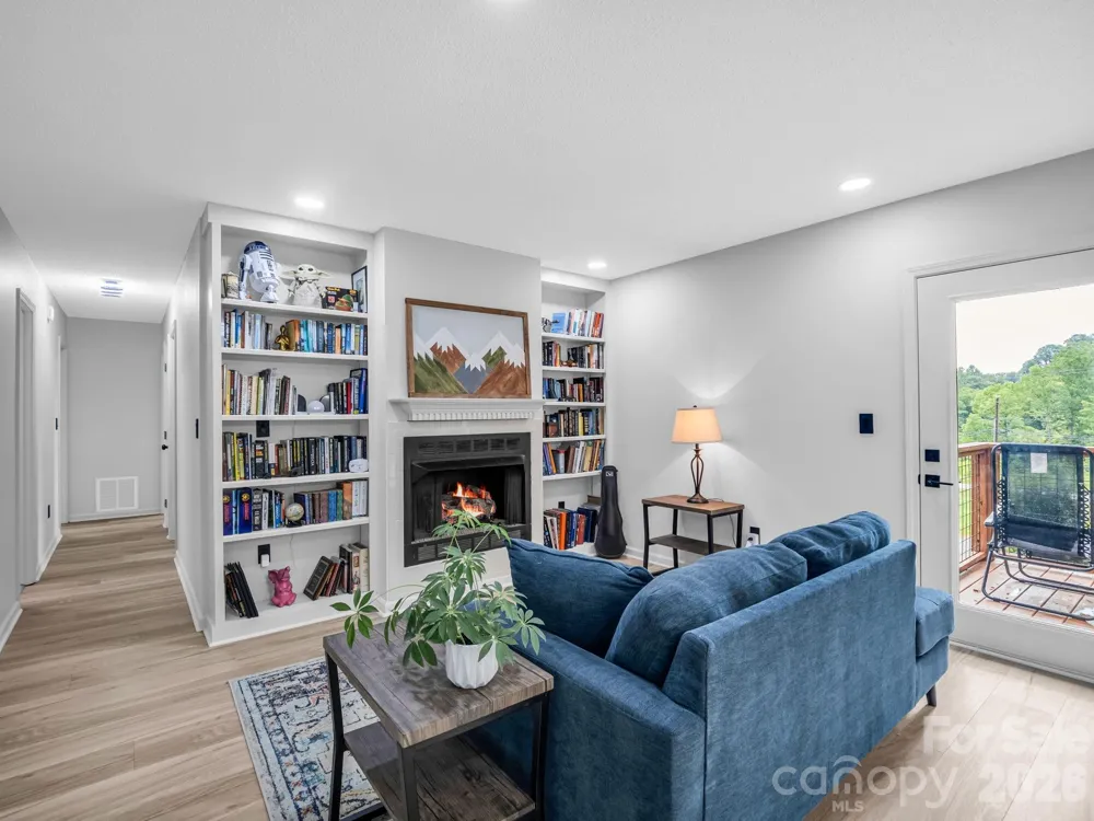 89 Hillview Circle Brevard, NC 28712