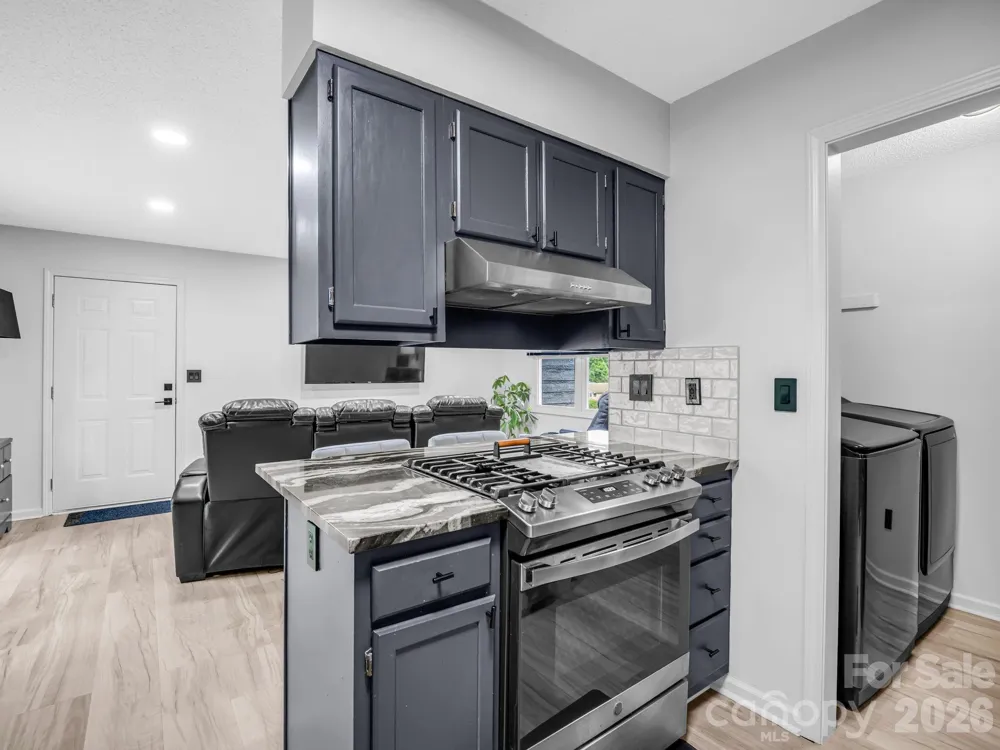 89 Hillview Circle Brevard, NC 28712