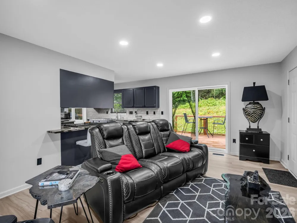 89 Hillview Circle Brevard, NC 28712