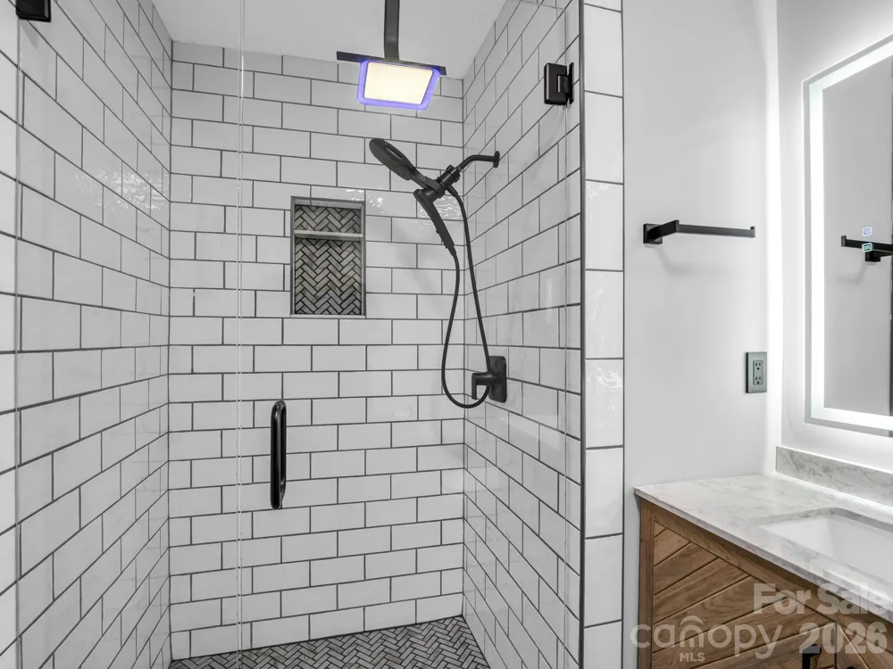 89 Hillview Circle Brevard, NC 28712