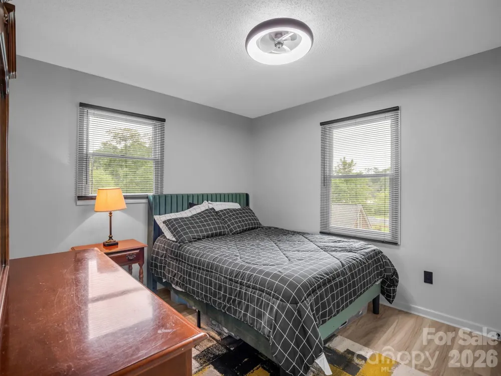 89 Hillview Circle Brevard, NC 28712