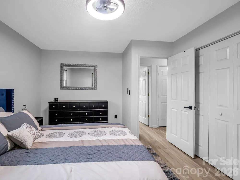 89 Hillview Circle Brevard, NC 28712