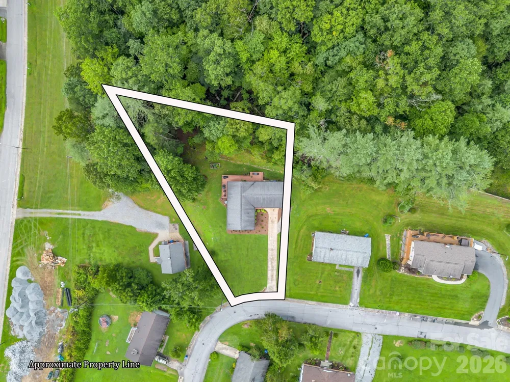 89 Hillview Circle Brevard, NC 28712