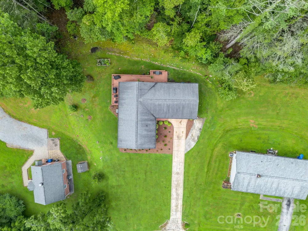89 Hillview Circle Brevard, NC 28712
