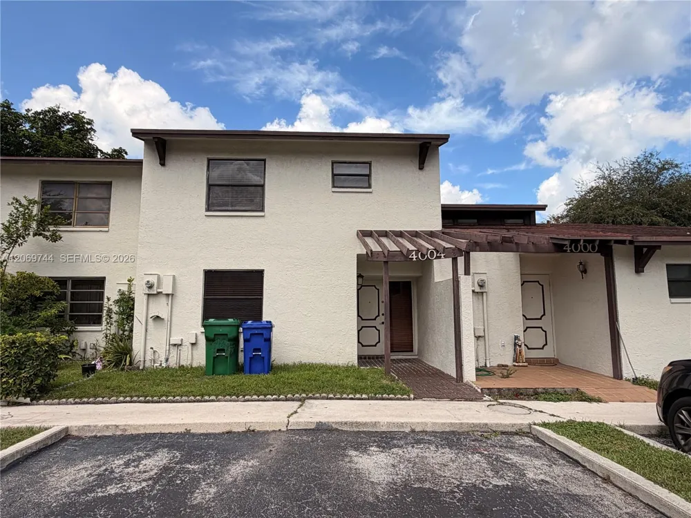 4004 SW 68th Ln #17-J Miramar, FL 33023