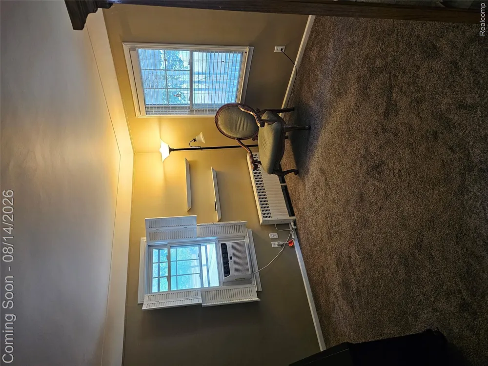 28510 Hillview Street Roseville City, MI 48066