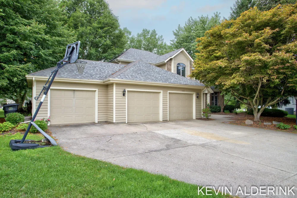1305 Augusta Court W Holland City, MI 49423