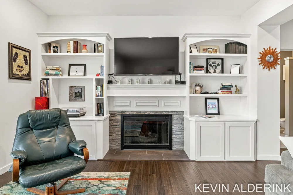 1305 Augusta Court W Holland City, MI 49423