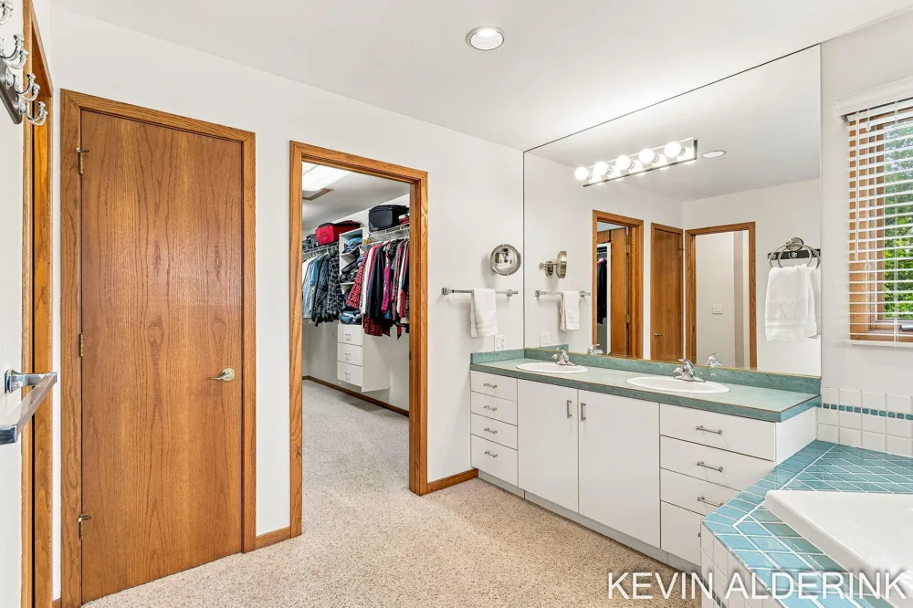 1305 Augusta Court W Holland City, MI 49423