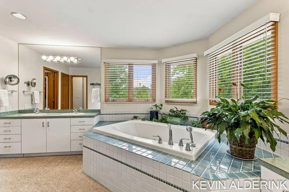 1305 Augusta Court W Holland City, MI 49423