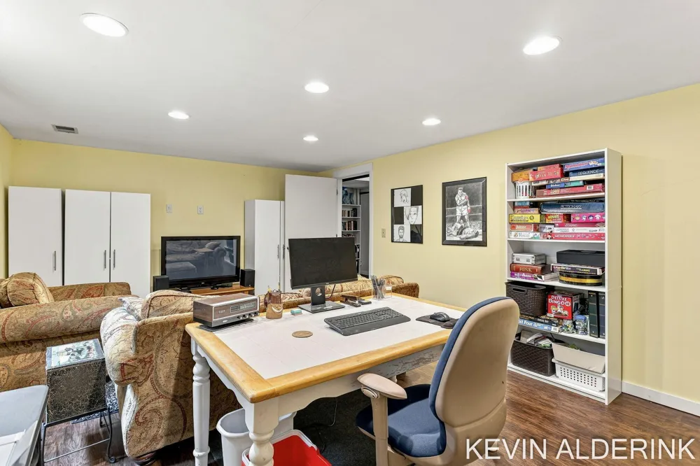 1305 Augusta Court W Holland City, MI 49423