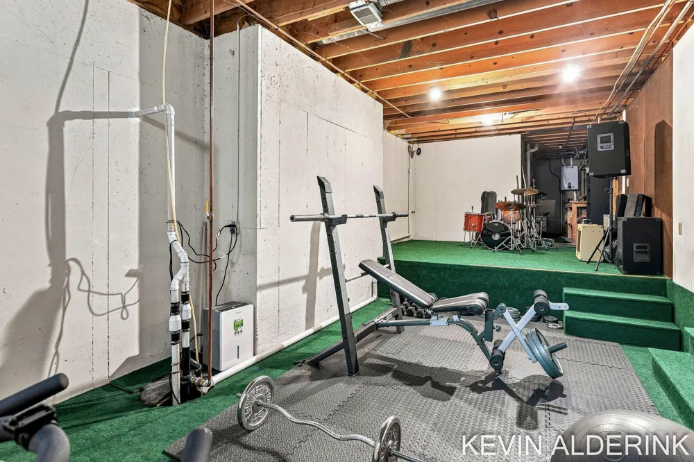 1305 Augusta Court W Holland City, MI 49423