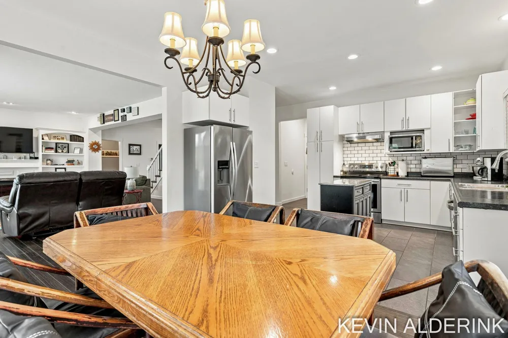 1305 Augusta Court W Holland City, MI 49423