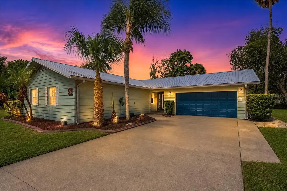 2178 WATERSEDGE DRIVE Crystal River, FL 34429