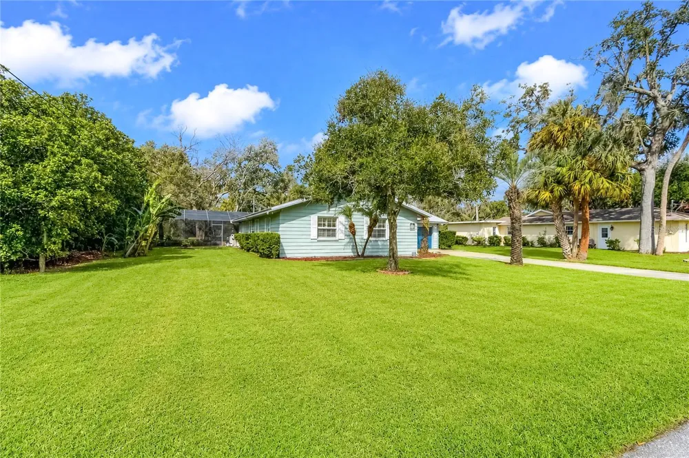 2178 WATERSEDGE DRIVE Crystal River, FL 34429