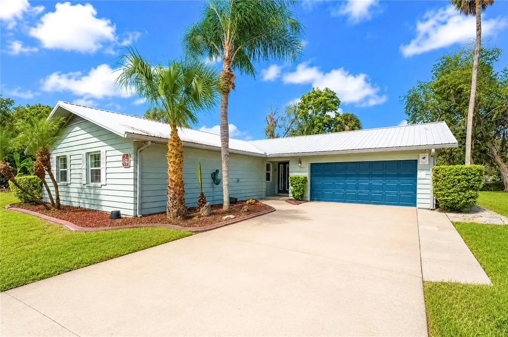 2178 WATERSEDGE DRIVE Crystal River, FL 34429