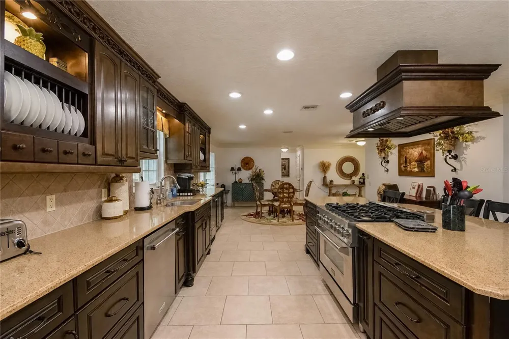 2178 WATERSEDGE DRIVE Crystal River, FL 34429