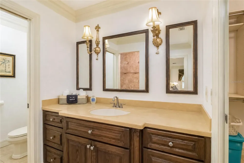 2178 WATERSEDGE DRIVE Crystal River, FL 34429