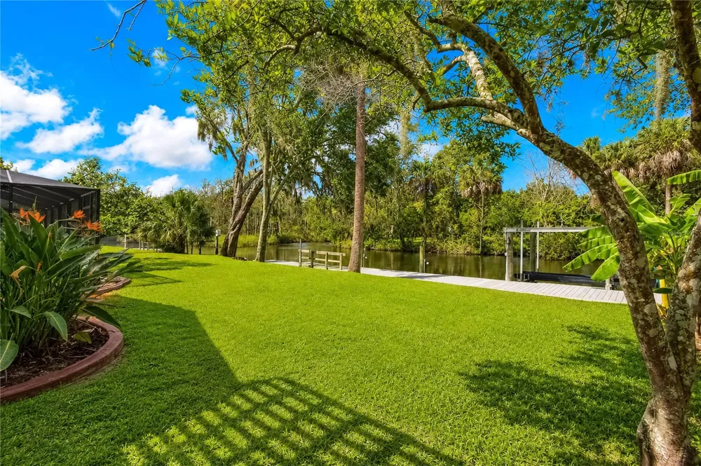 2178 WATERSEDGE DRIVE Crystal River, FL 34429