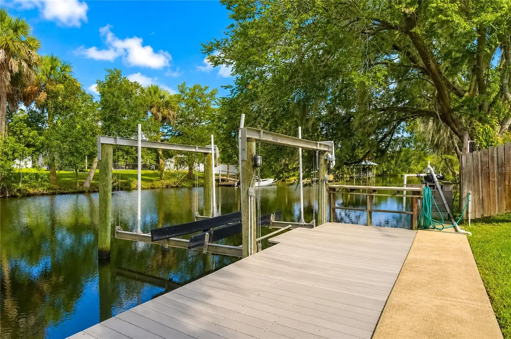 2178 WATERSEDGE DRIVE Crystal River, FL 34429