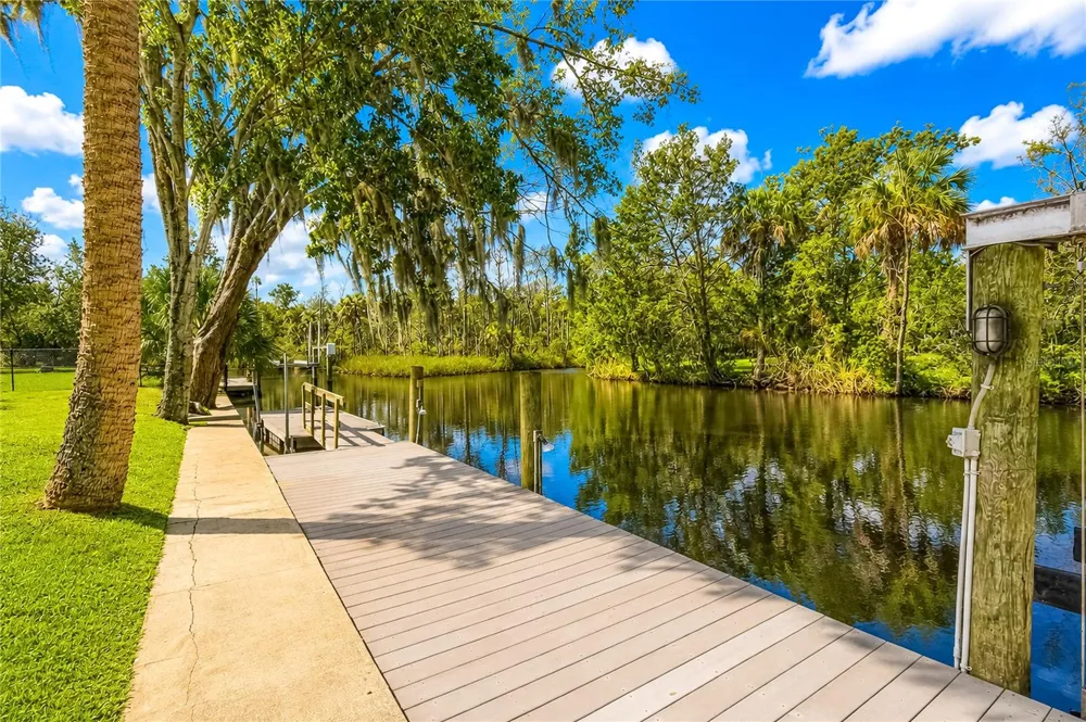 2178 WATERSEDGE DRIVE Crystal River, FL 34429