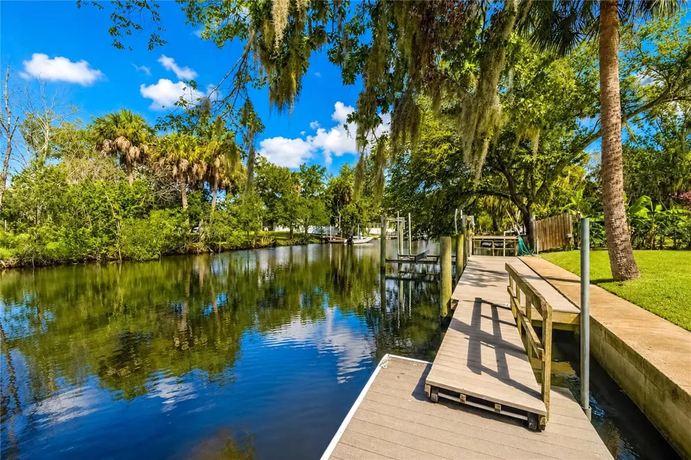 2178 WATERSEDGE DRIVE Crystal River, FL 34429