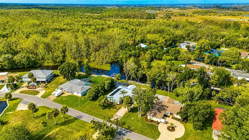 2178 WATERSEDGE DRIVE Crystal River, FL 34429