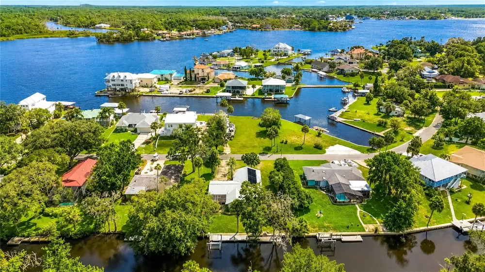 2178 WATERSEDGE DRIVE Crystal River, FL 34429