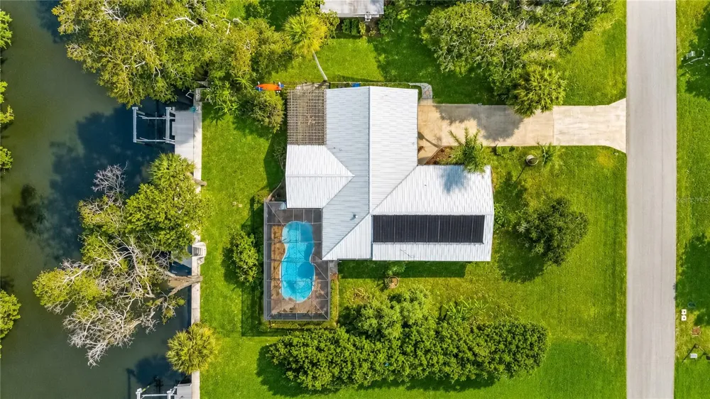 2178 WATERSEDGE DRIVE Crystal River, FL 34429