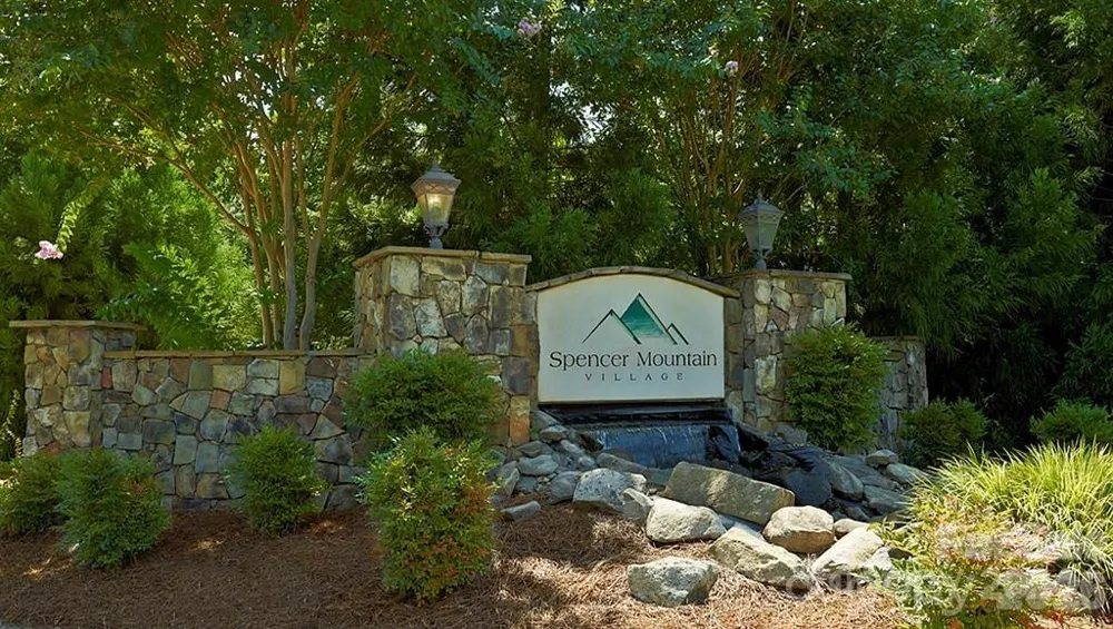 1773 Eastway Drive Dallas, NC 28034