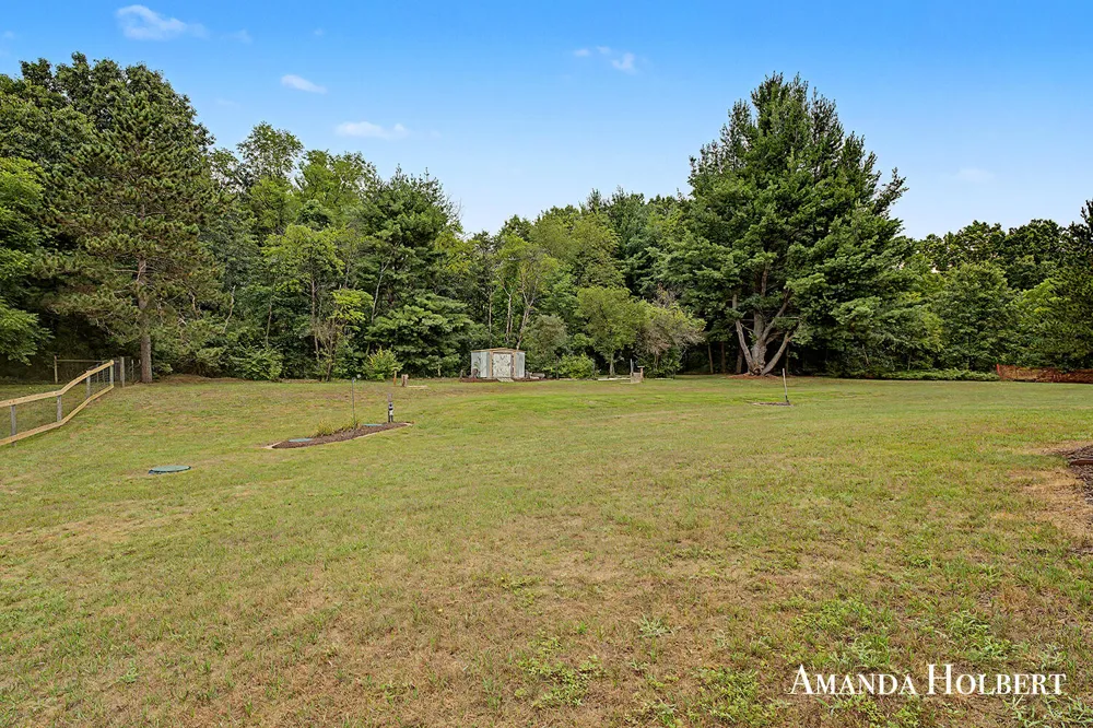 4635 12 Mile Road NE Rockford, MI 49341