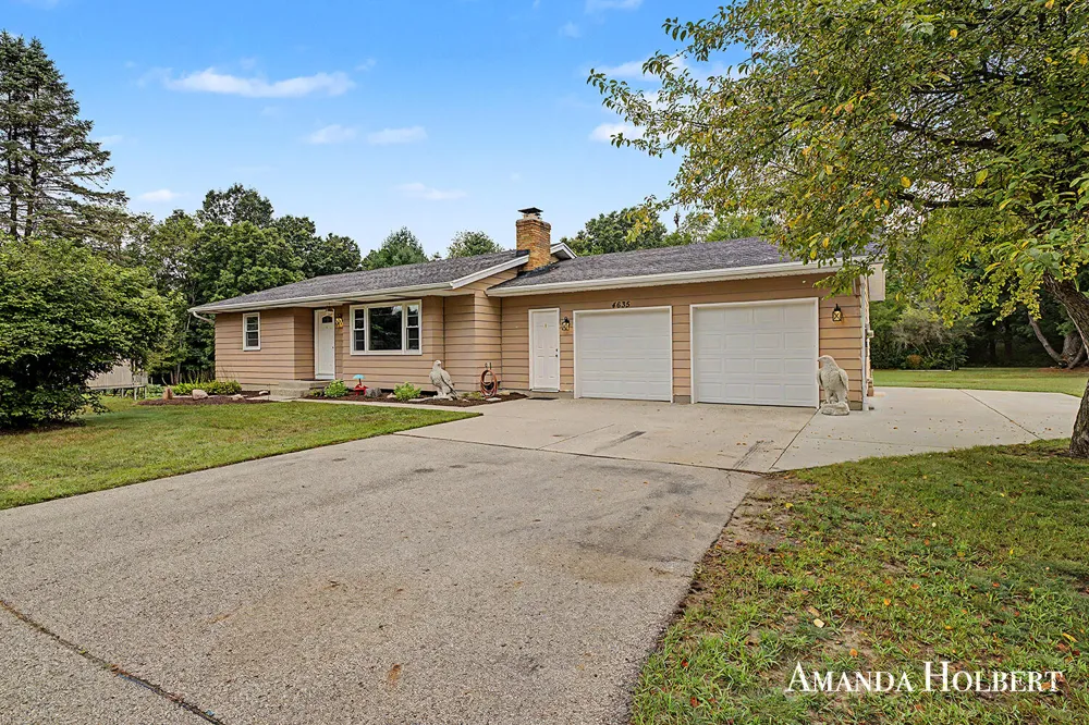 4635 12 Mile Road NE Rockford, MI 49341