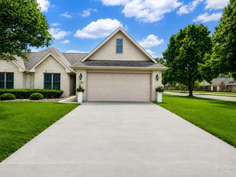 1081 Wildwood Lane