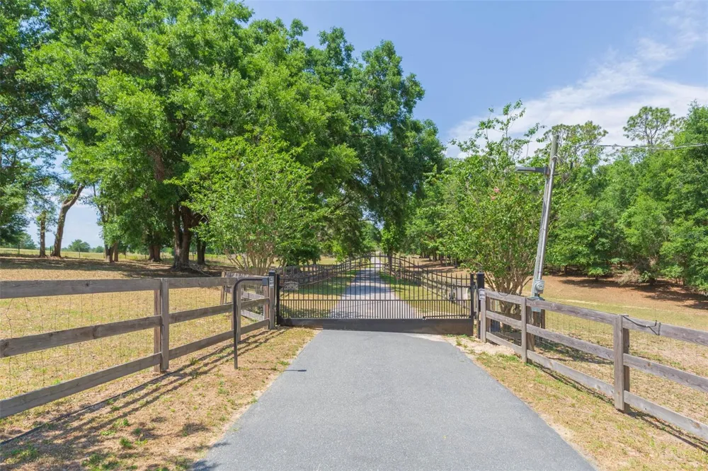 34211 BLANTON ROAD Dade City, FL 33523