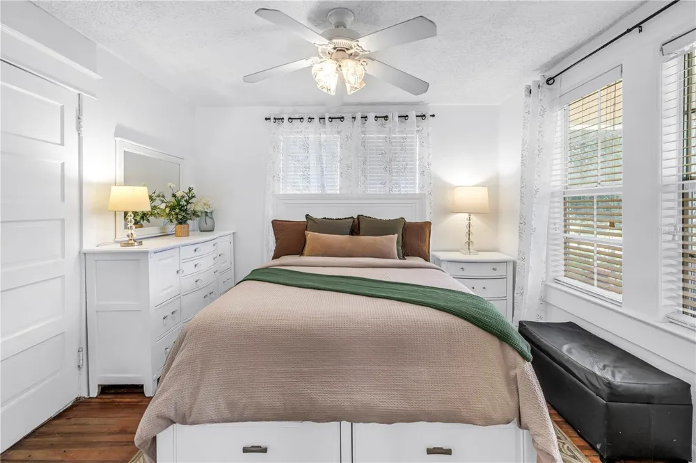 2711 W FIG STREET Tampa, FL 33609