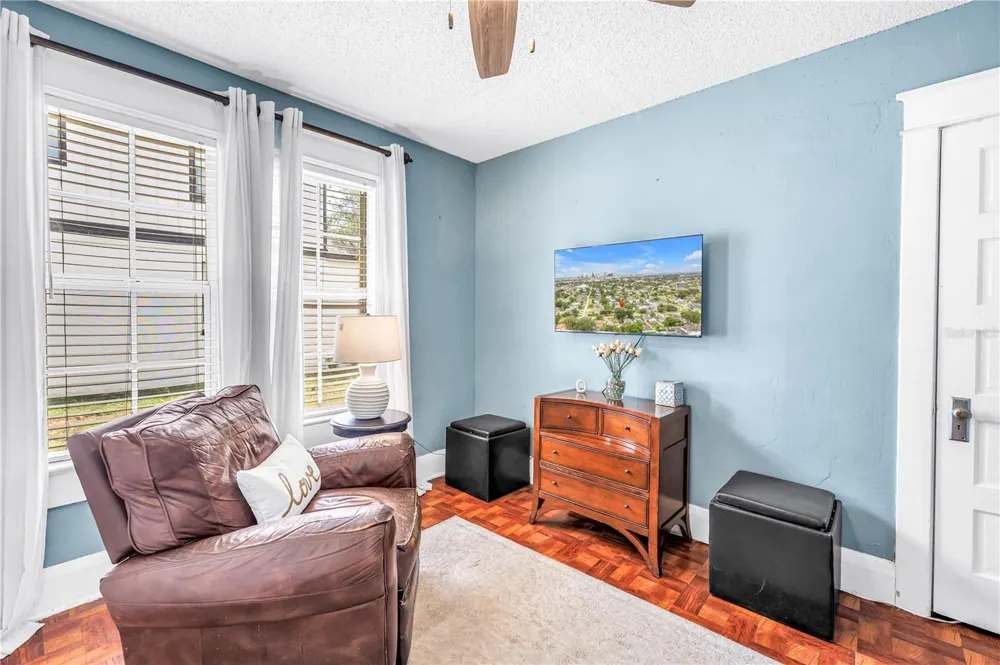 2711 W FIG STREET Tampa, FL 33609