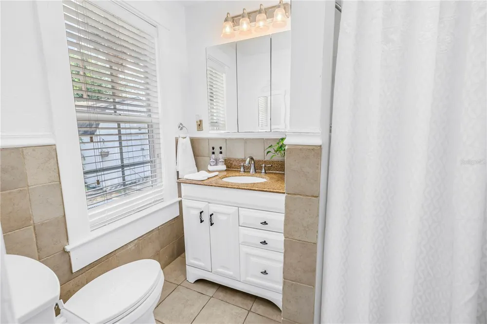 2711 W FIG STREET Tampa, FL 33609