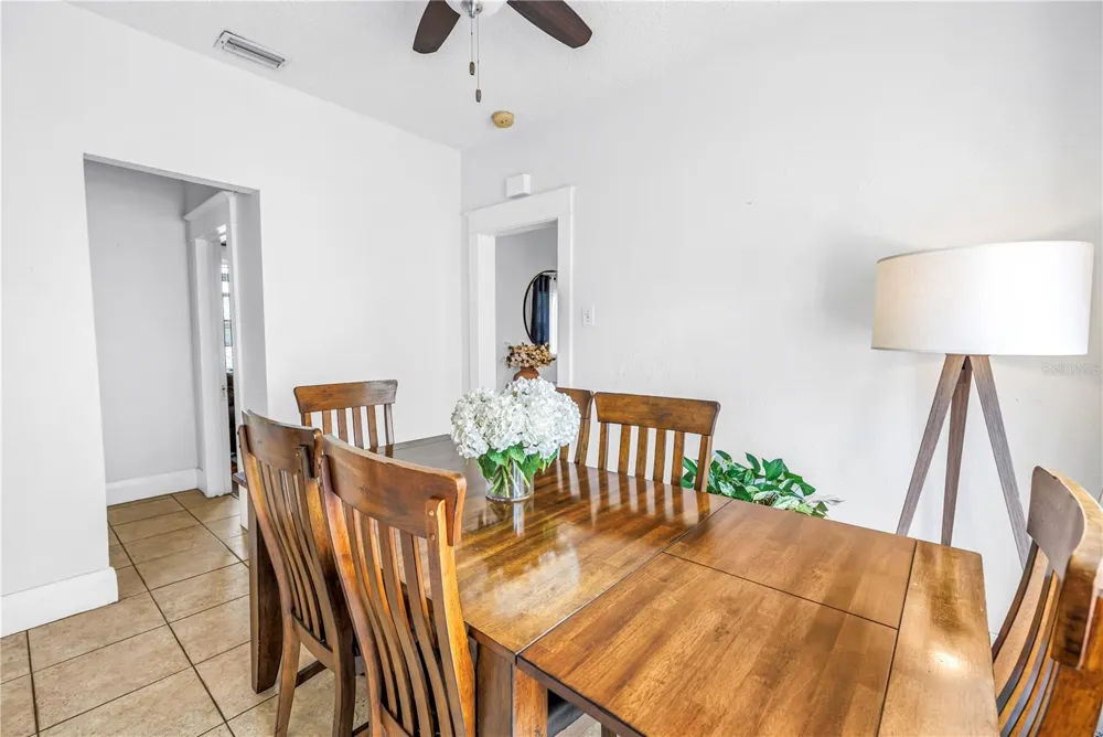 2711 W FIG STREET Tampa, FL 33609