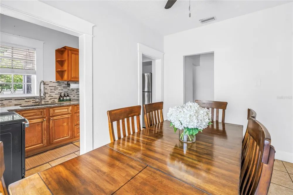 2711 W FIG STREET Tampa, FL 33609