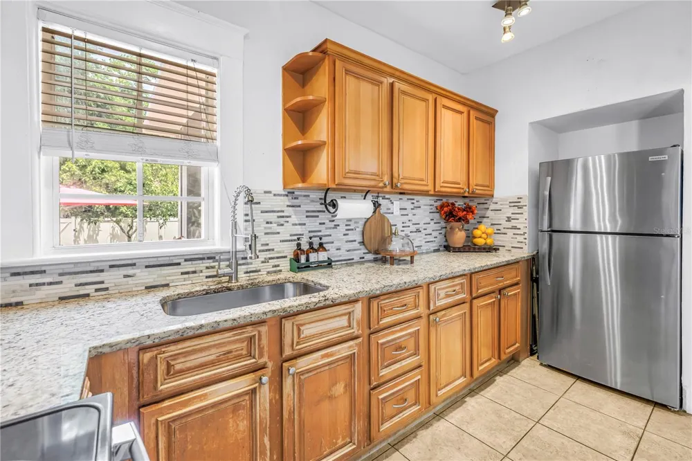 2711 W FIG STREET Tampa, FL 33609