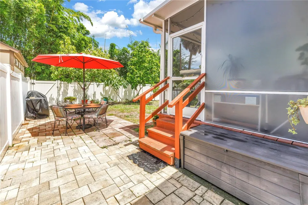 2711 W FIG STREET Tampa, FL 33609
