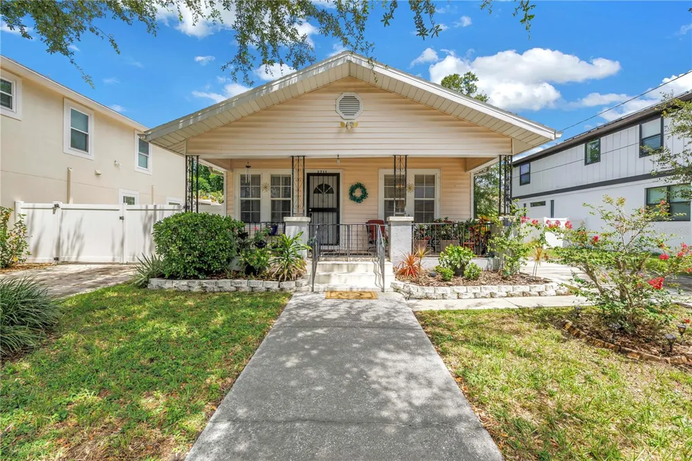 2711 W FIG STREET Tampa, FL 33609
